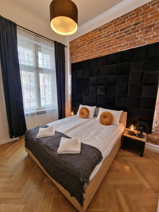 Golden Pearl - Main Square, 100 Sqm, 4 Rooms Krakow Dış mekan fotoğraf