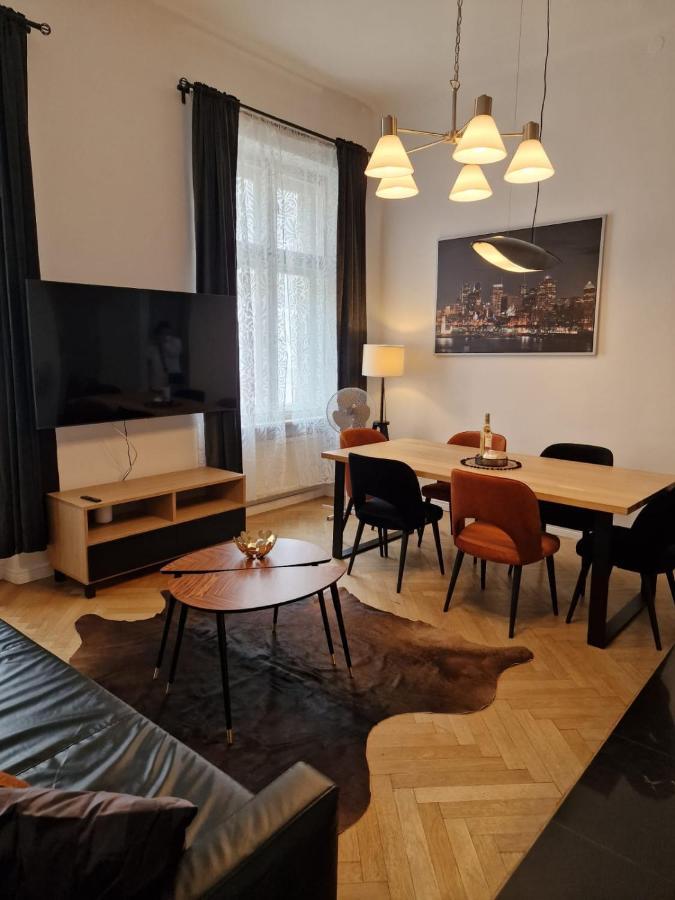 Golden Pearl - Main Square, 100 Sqm, 4 Rooms Krakow Dış mekan fotoğraf