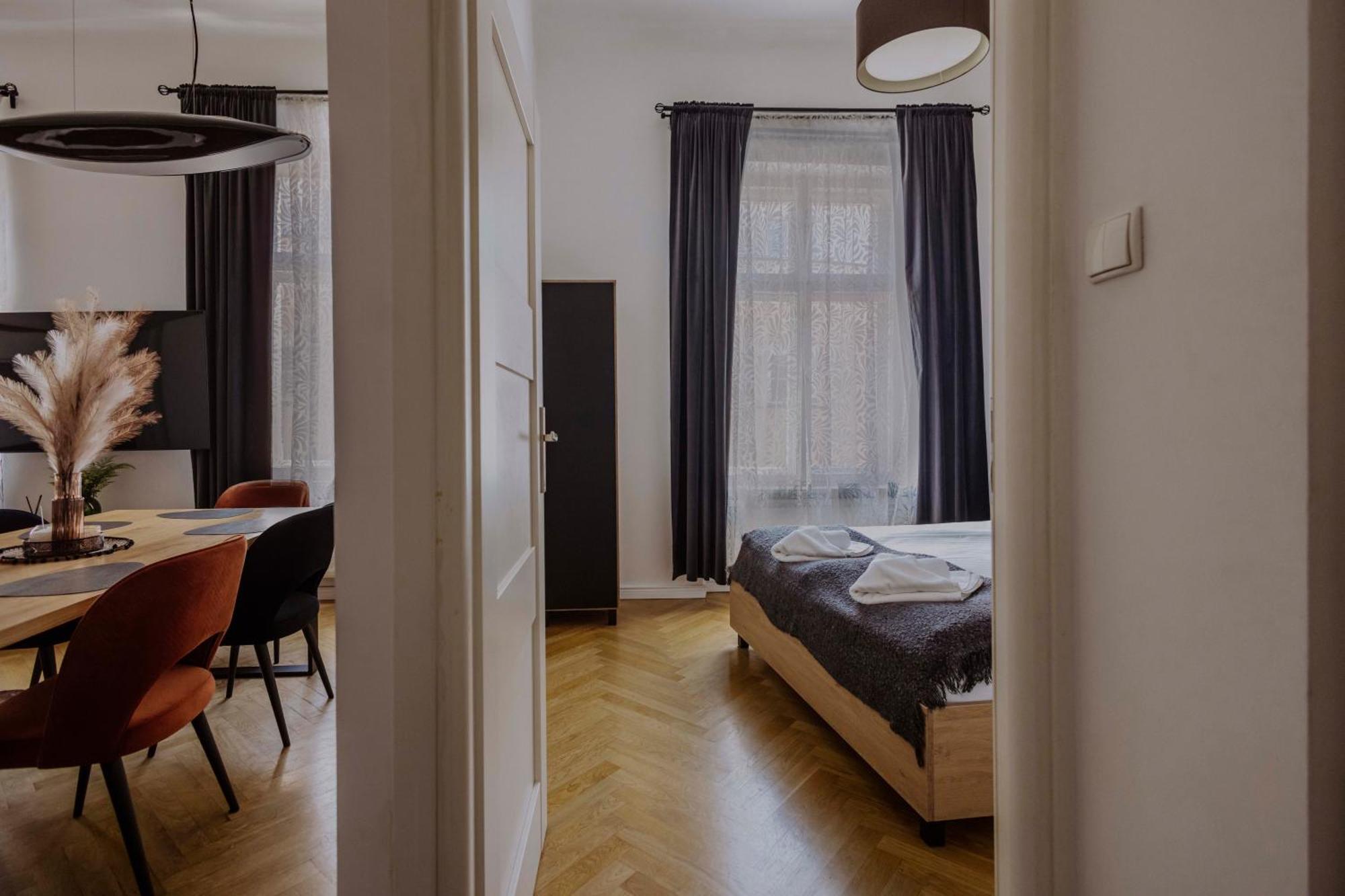 Golden Pearl - Main Square, 100 Sqm, 4 Rooms Krakow Dış mekan fotoğraf