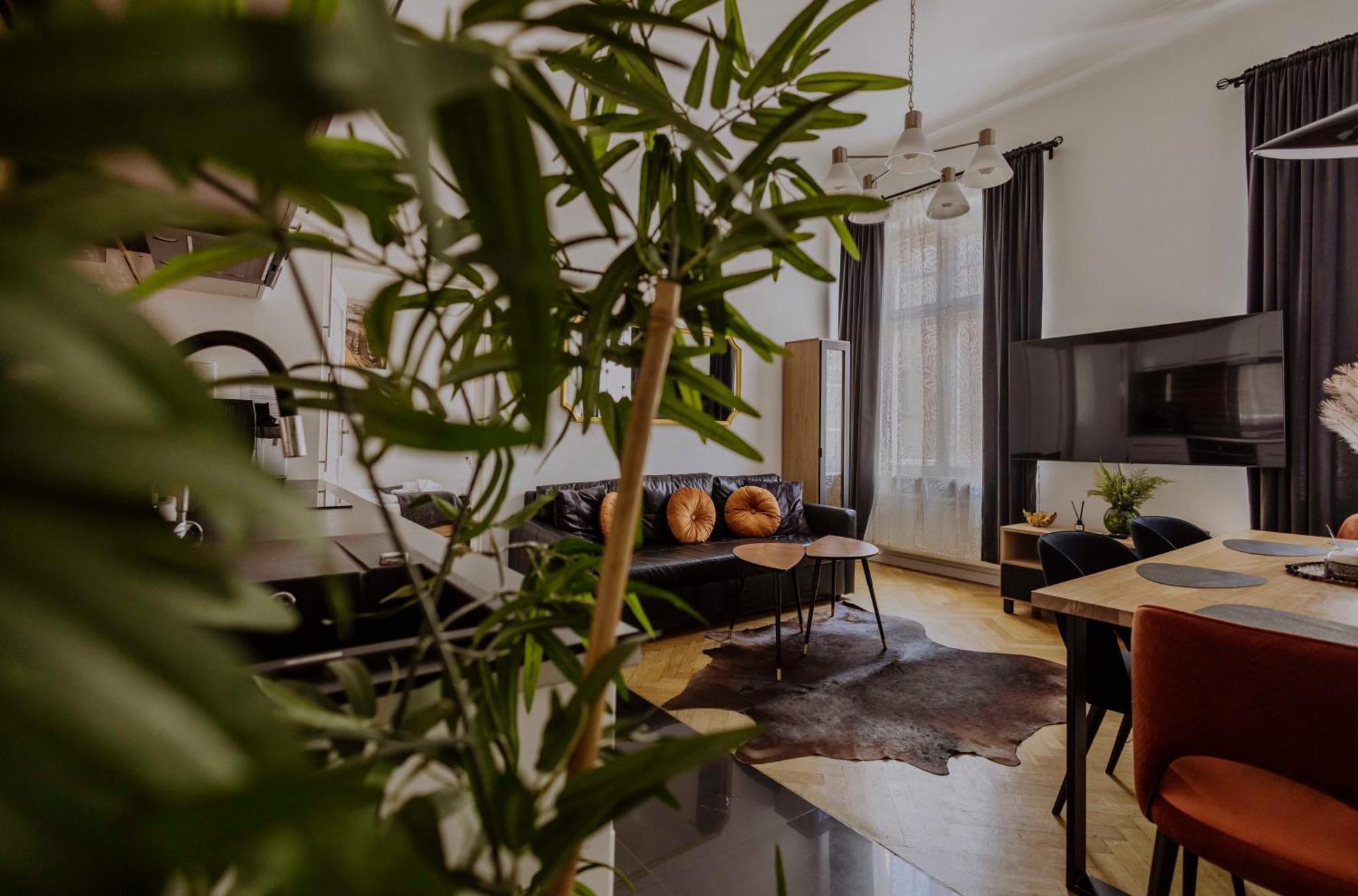 Golden Pearl - Main Square, 100 Sqm, 4 Rooms Krakow Dış mekan fotoğraf